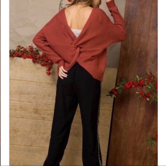 Twist Back Sweater - Picture 7 of 7